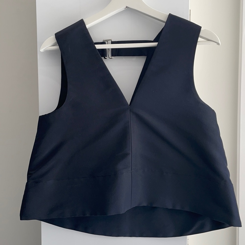 NWT dark navy crop top